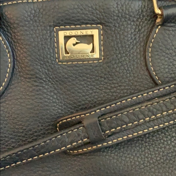 Dooney and Bourne handbag/tote - Picture 3 of 7